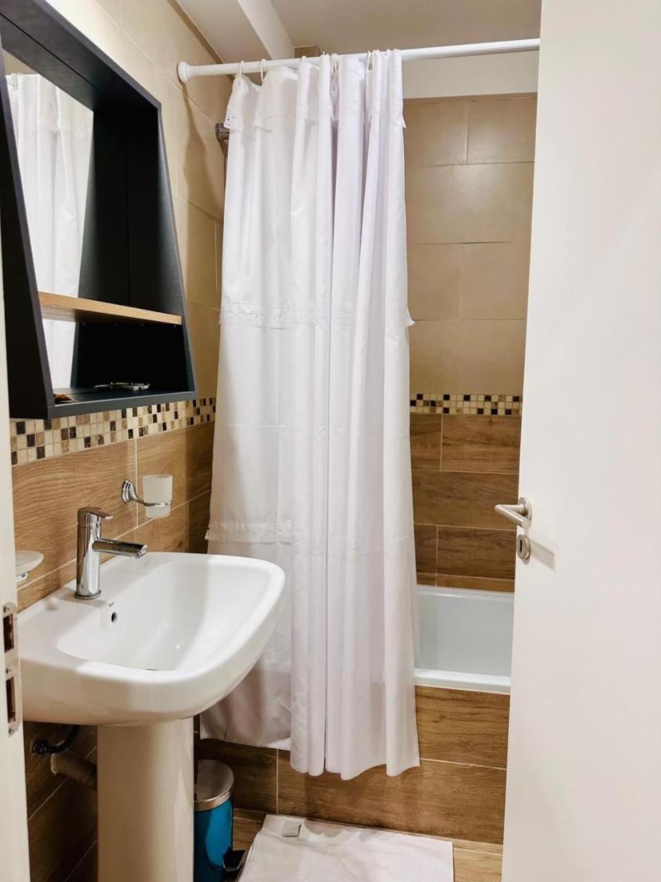 Aunaisin - Apartamentos 9 De Julio 52 Ушуая Екстериор снимка